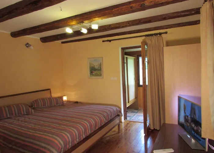 Apartma Narnia شقة *